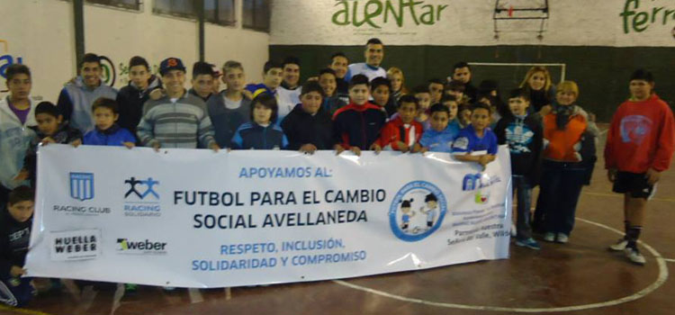 Clínica de fútbol en el Barrio Nueva Argentina