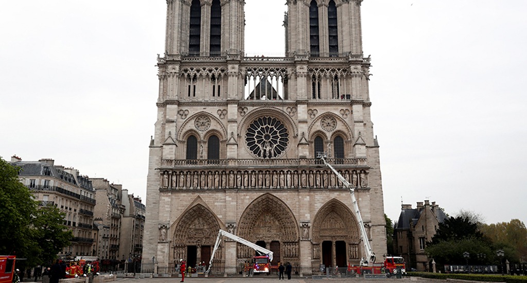 Racing acompaña a Francia tras el desastre de Notre Dame